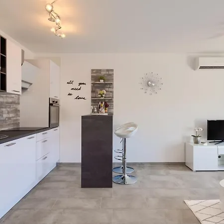 Apartment Marica - T2 & Ankica & Marabella