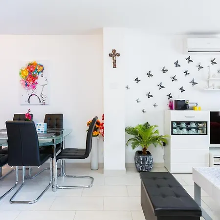 Marica - T2 & Ankica & Marabella 아파트 메덜린