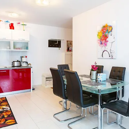 Marica - T2 & Ankica & Marabella Apartman *