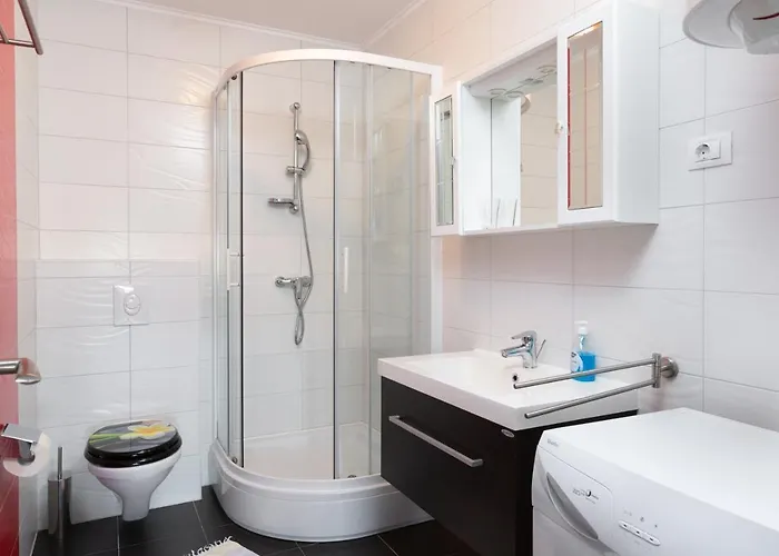 Marica - T2 & Ankica & Marabella * 메덜린