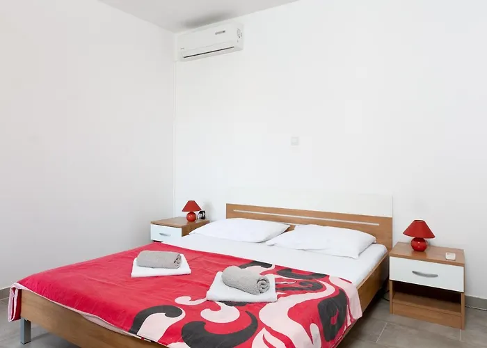 Marica - T2 & Ankica & Marabella