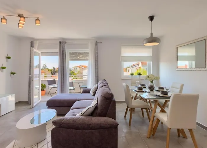 Marica - T2 & Ankica & Marabella