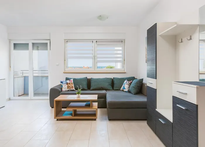 Marica - T2 & Ankica & Marabella