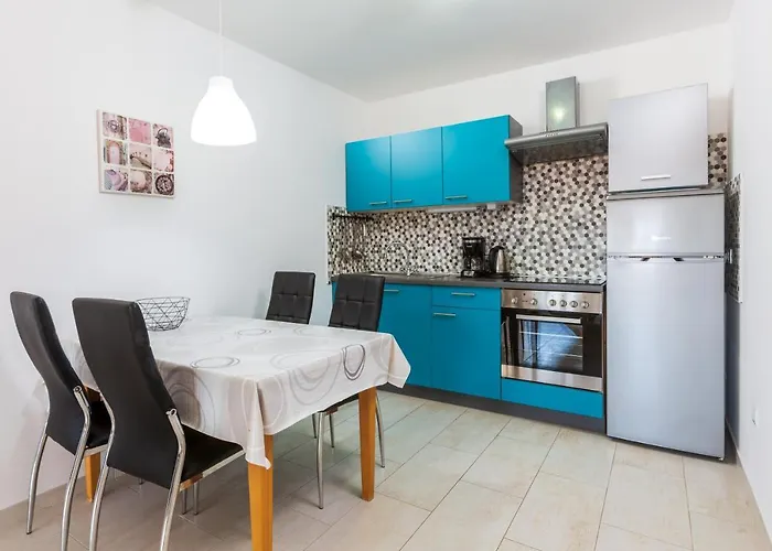 Marica - T2 & Ankica & Marabella