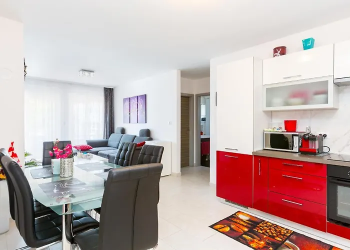 Marica - T2 & Ankica & Marabella *