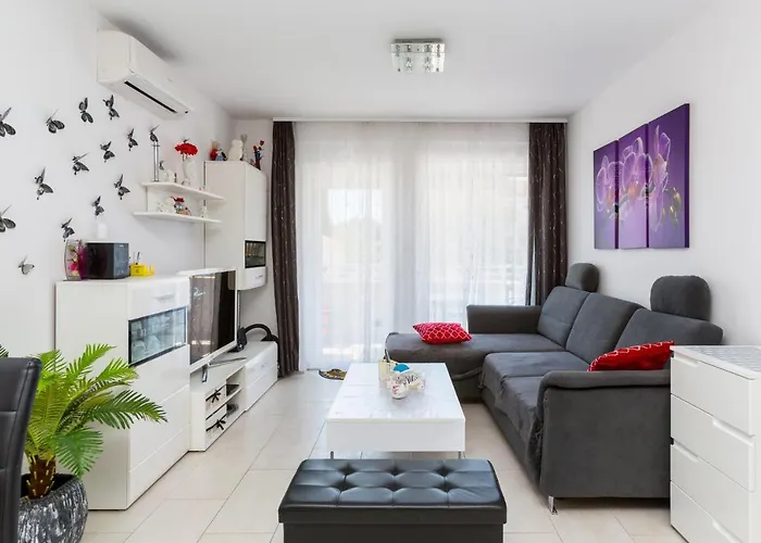 Marica - T2 & Ankica & Marabella